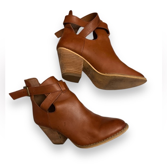 Reba Shoes - REBA Shoe boots ko size 6.5